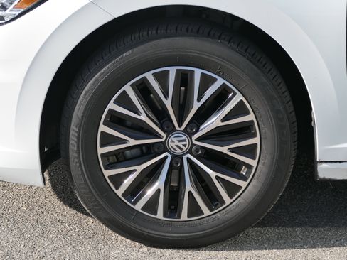 Used 2019 Volkswagen Jetta SE FWD image 9