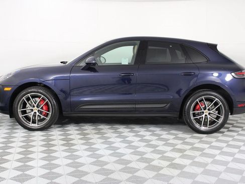 Certified 2022 Porsche Macan S AWD/4WD image 2