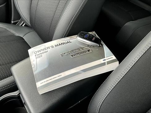 Used 2022 Subaru Forester Premium AWD/4WD image 38