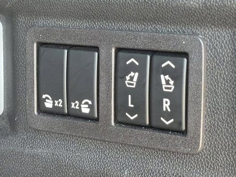 Used 2023 Chevrolet Tahoe LT w/ Luxury Package image 7