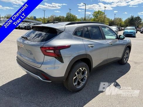 New 2026 Chevrolet Trax LT w/ Driver Confidence Package FWD image 5