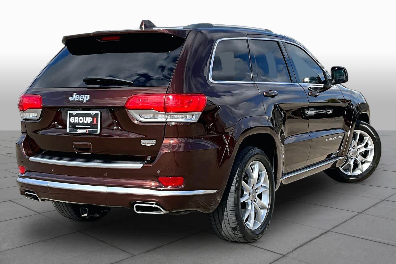 Used 2015 Jeep Grand Cherokee Summit w/ Platinum Series Group RWD image 13