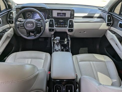 Certified 2023 Kia Sorento SX FWD image 15