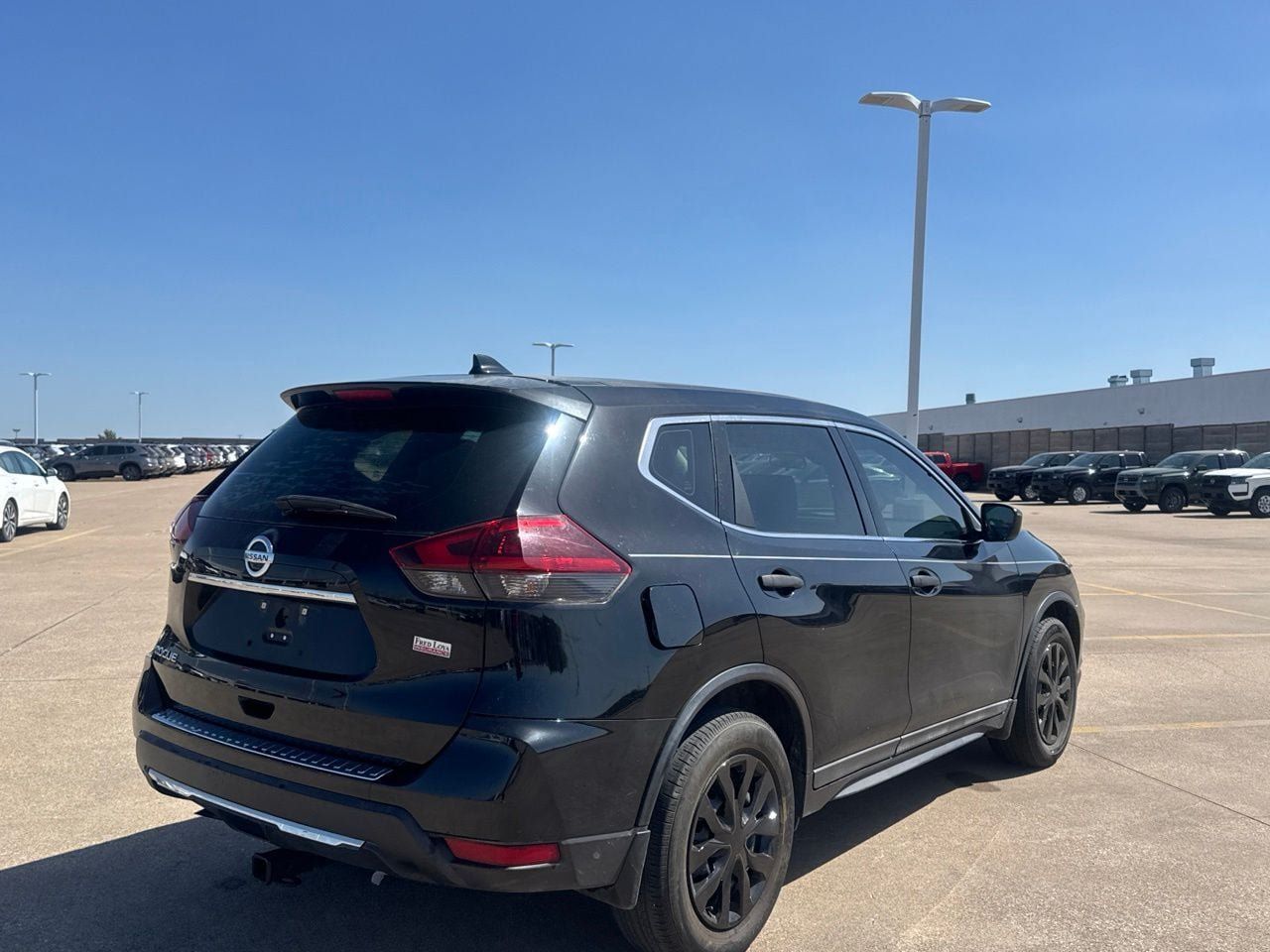 Used 2019 Nissan Rogue S FWD image 21