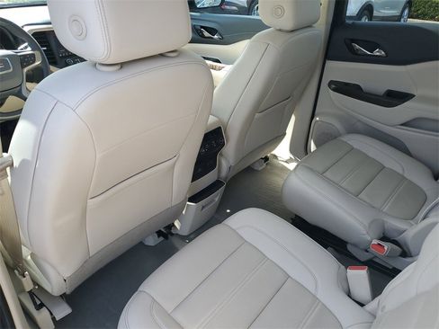 Used 2021 GMC Acadia Denali w/ Denali Ultimate Package image 12