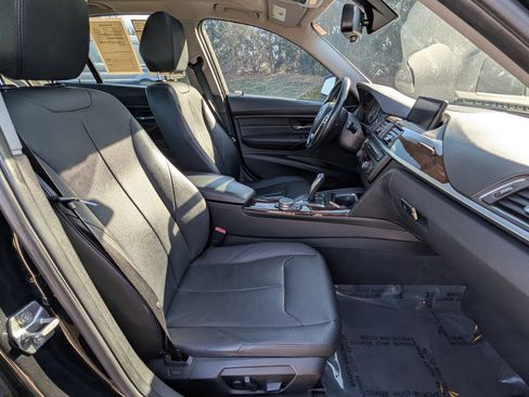 Used 2015 BMW 328i xDrive Sedan w/ Premium Package image 11