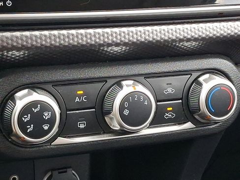 Used 2020 Nissan Kicks S FWD image 15