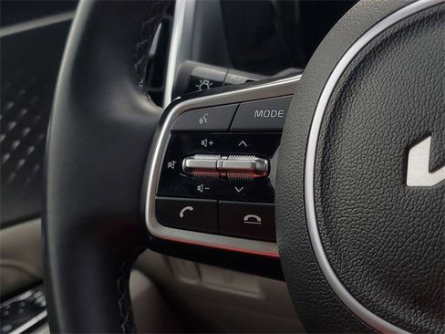 Certified 2023 Kia Sorento SX image 23