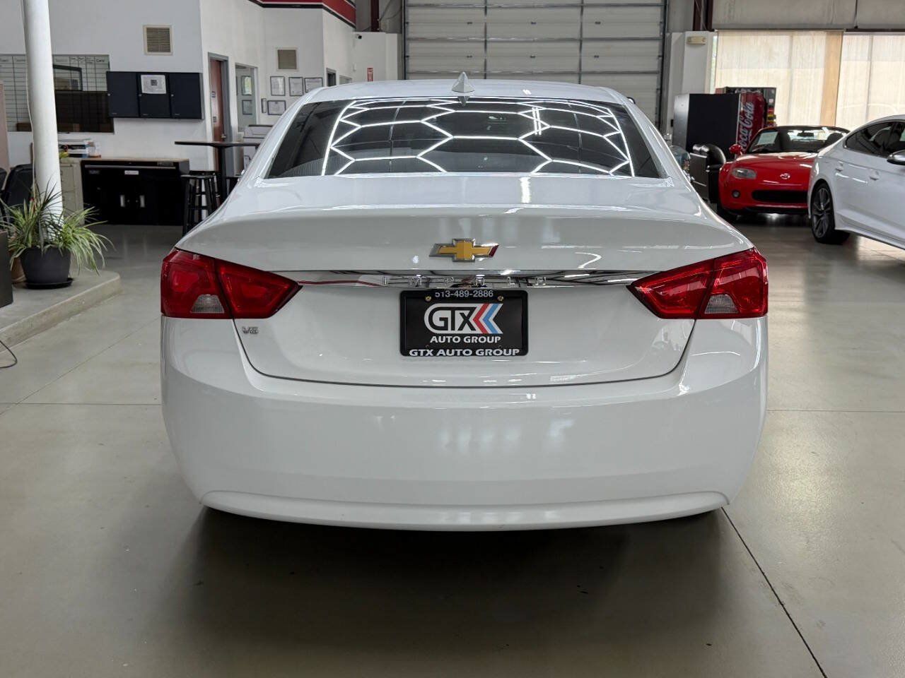 Used 2018 Chevrolet Impala LS FWD image 3