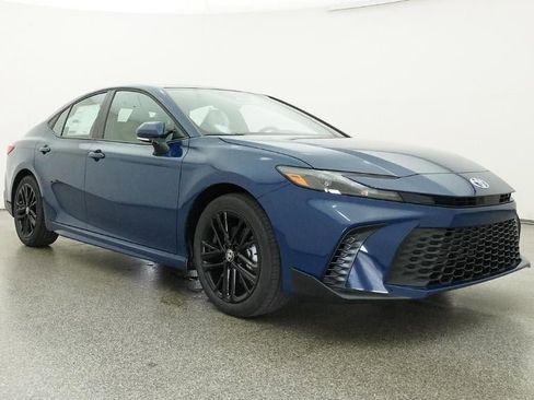 New 2026 Toyota Camry SE FWD image 29