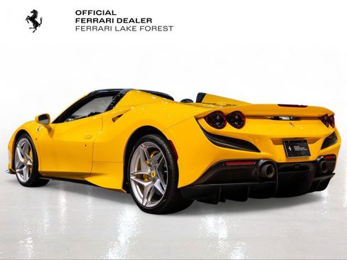 Used 2021 Ferrari F8 Tributo RWD image 2