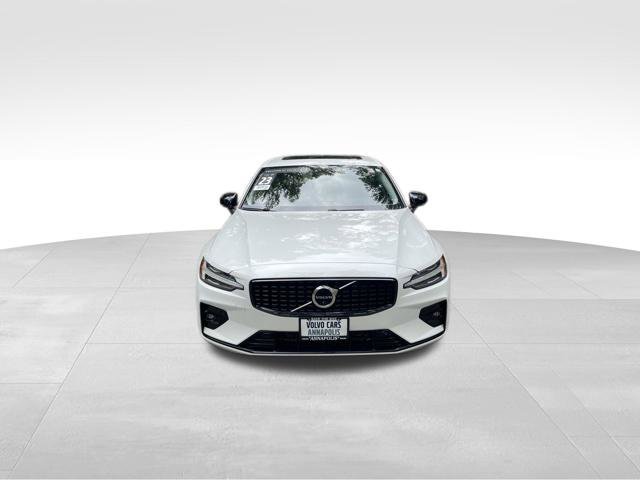 Certified 2023 Volvo S60 B5 Plus AWD/4WD image 3