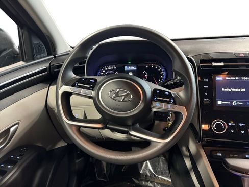 Used 2024 Hyundai Tucson SE image 15