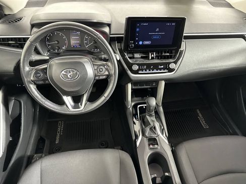 Used 2024 Toyota Corolla Cross LE AWD/4WD image 12