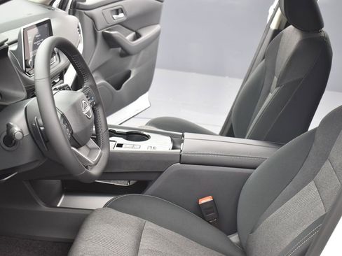 New 2026 Nissan Rogue SV w/ Cold Weather Package image 17