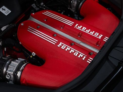 Certified 2025 Ferrari 12Cilindri RWD image 16