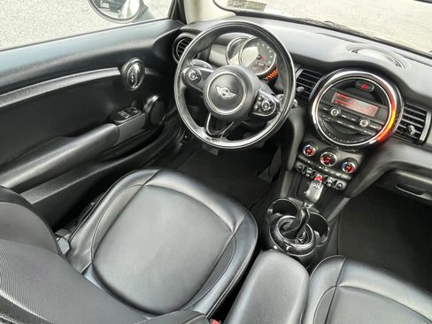 Used 2014 MINI Cooper 2-Door Hardtop image 9