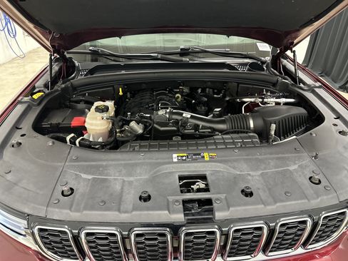 Used 2021 Jeep Grand Cherokee L Limited AWD/4WD image 35
