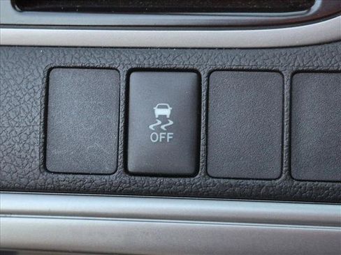 Used 2012 Toyota Camry LE FWD image 11