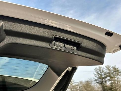 Used 2025 Ford Explorer Active w/ Active Comfort Package image 15