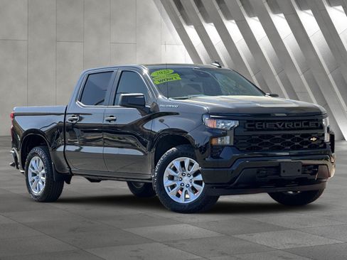 Used 2022 Chevrolet Silverado 1500 Custom RWD image 2