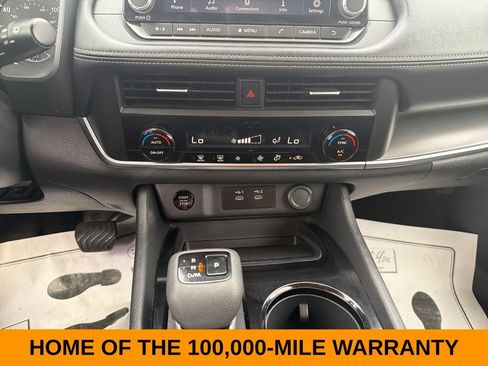 Used 2025 Nissan Rogue SV AWD/4WD image 19