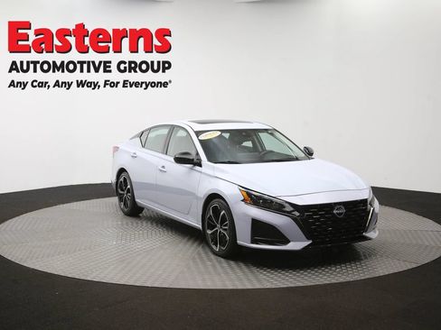Used 2023 Nissan Altima 2.5 SR w/ SR Premium Package FWD image 51