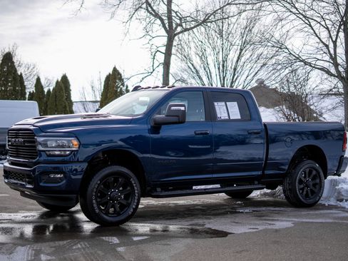 Used 2024 RAM 2500 Laramie w/ Night Edition image 9