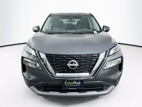 Used 2023 Nissan Rogue SV FWD image 2
