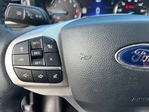 Used 2022 Ford Explorer XLT w/ Equipment Group 202A RWD image 15