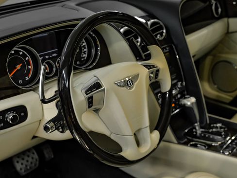 Used 2018 Bentley Flying Spur W12 AWD/4WD image 24
