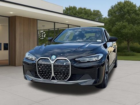Used 2024 BMW i4 eDrive35 w/ Premium Package RWD image 3