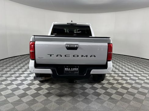 Used 2024 Toyota Tacoma Limited image 7