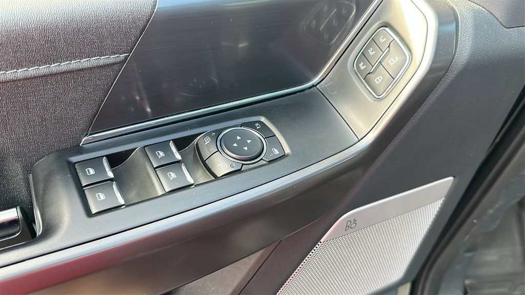 Used 2024 Ford F150 Lariat AWD/4WD image 13