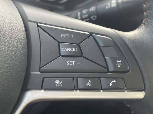 Used 2023 Nissan Sentra SR w/ SR Premium Package FWD image 20