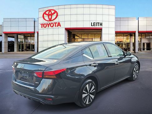 Used 2019 Nissan Altima 2.5 SV image 5
