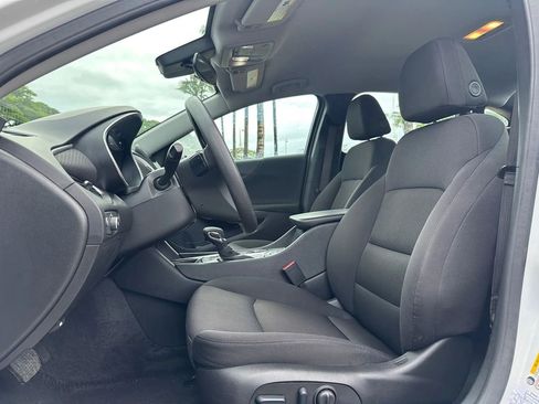 Used 2025 Chevrolet Malibu LT image 8