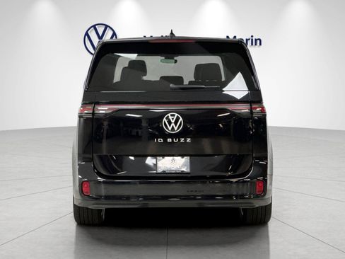 New 2025 Volkswagen ID. Buzz Pro S RWD image 4