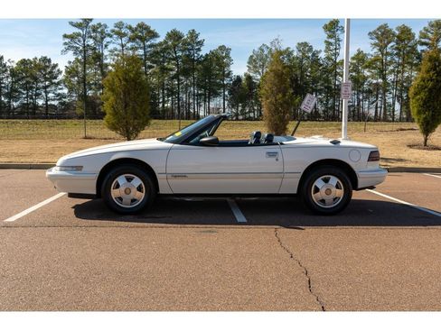 Used 1990 Buick Reatta Convertible image 21