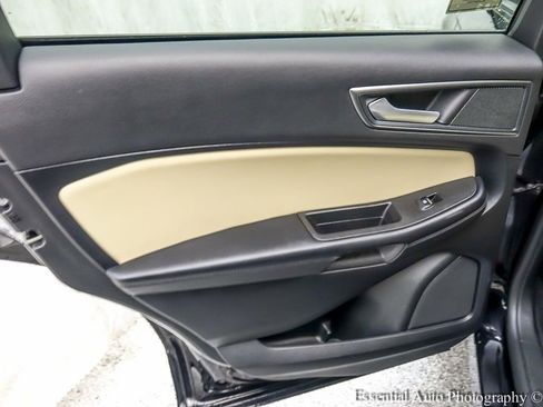 Used 2024 Ford Edge SE w/ Black Appearance Package image 21