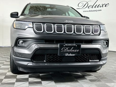 Used 2022 Jeep Compass Latitude w/ Convenience Group AWD/4WD image 31