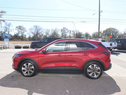 Certified 2025 Ford Escape Platinum w/ Premium Technology Package image 5