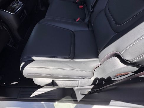 New 2026 Nissan Armada SV image 12