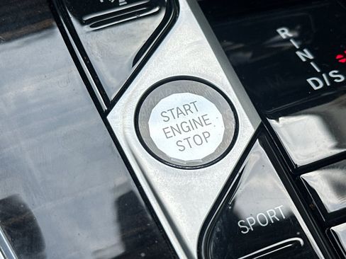 Certified 2024 BMW X7 xDrive40i w/ Premium Package image 30