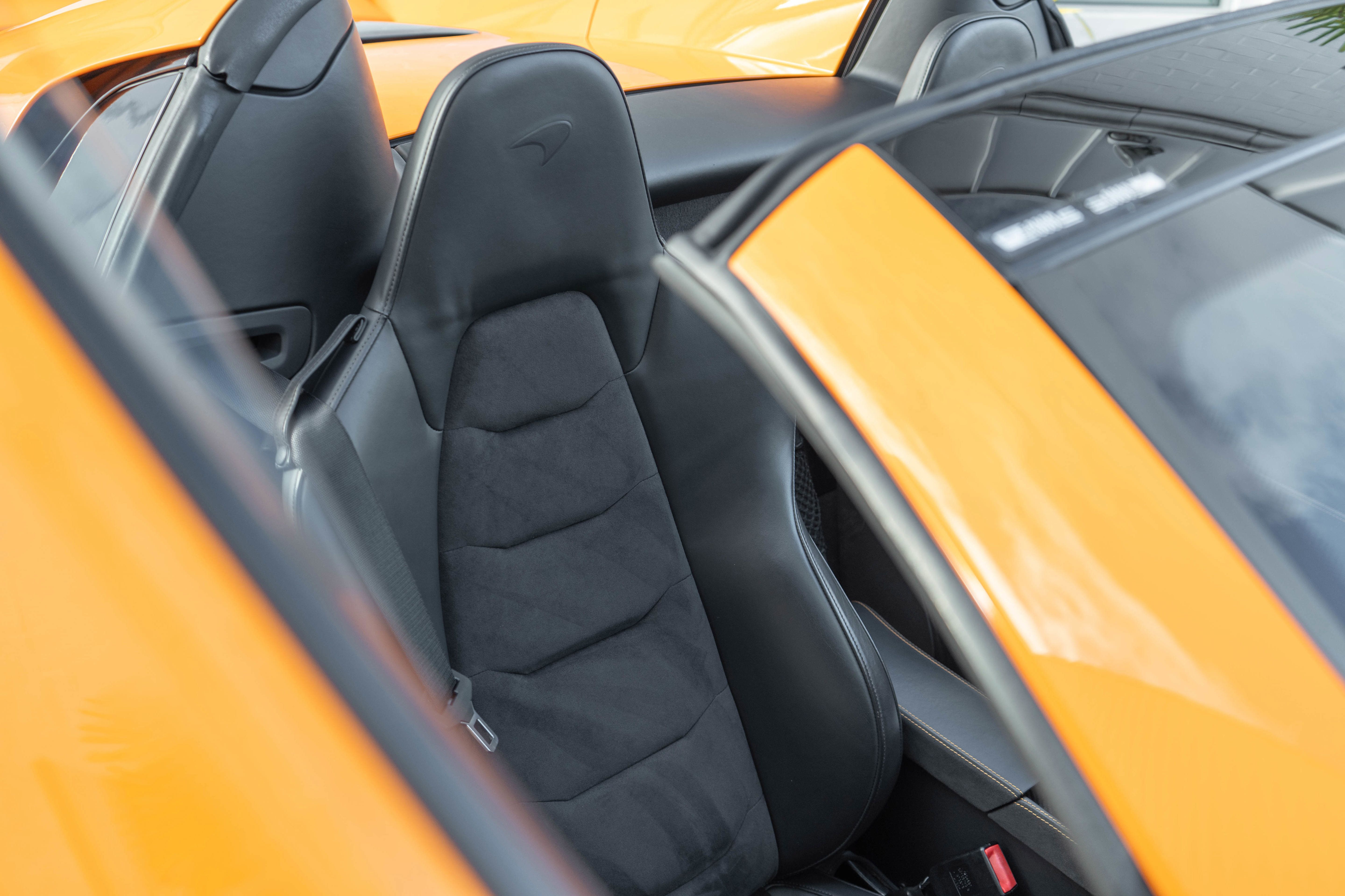 Used 2013 McLaren MP4-12C Spider RWD image 29