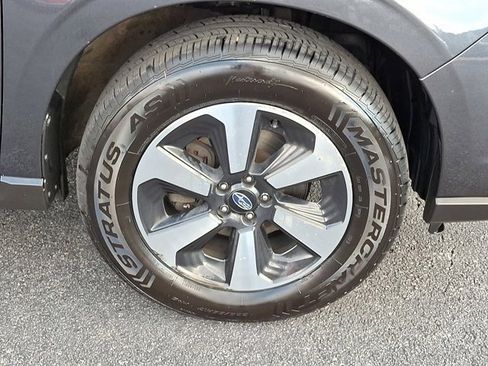 Used 2018 Subaru Forester 2.5i Premium w/ All-Weather Package image 9