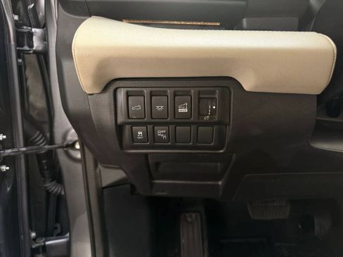Used 2020 Subaru Ascent Touring w/ Popular Package #3 AWD/4WD image 11