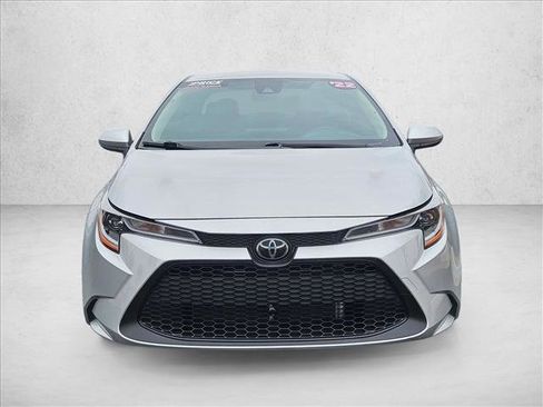 Used 2022 Toyota Corolla LE w/ Carpet Mat Package (TMS) FWD image 2