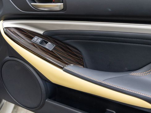 Used 2019 Lexus RC 300 image 16