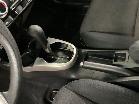 Used 2015 Honda Fit EX image 17